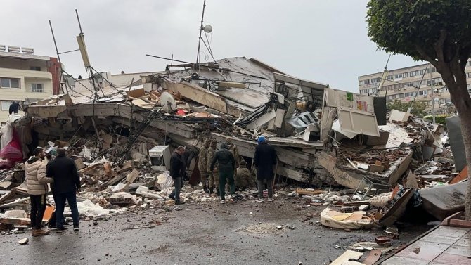 Depremin İlk Saatlerinde Askerin Sahada Olduğu Görüntüler Ortaya Çıktı