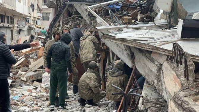 Depremin İlk Saatlerinde Askerin Sahada Olduğu Görüntüler Ortaya Çıktı