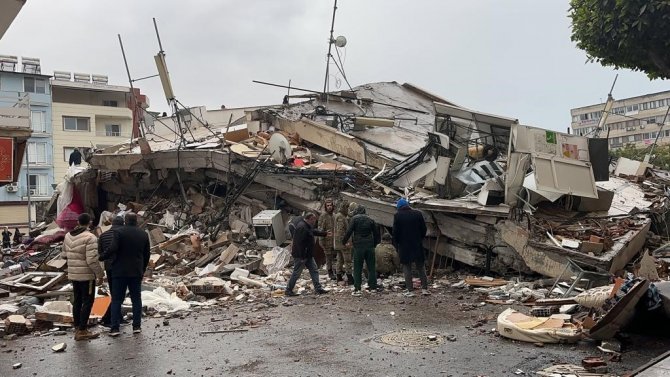 Depremin İlk Saatlerinde Askerin Sahada Olduğu Görüntüler Ortaya Çıktı
