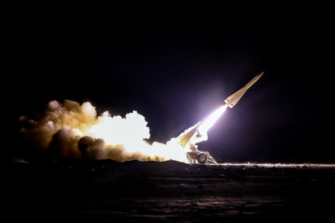 İ̇ran, Hava Sahasının Üçte İkisini Kapsayan Savunma Tatbikatına Başladı