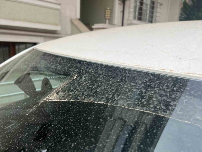 İ̇stanbul’a Yağmur Beklenirken Çamur Yağdı