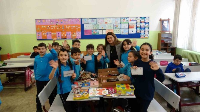 İ̇stanbul’da Öğrenciler, Depremzede Çocuklara "Canım Arkadaşım" İle Destek Eli Uzatıyor