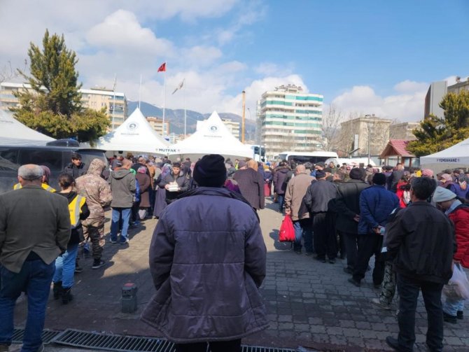 365 Bin Afetzede Samsun Büyükşehir’in Yemek Çadırından Faydalandı