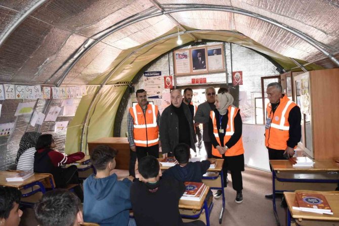 Kahramanmaraş’taki Çadır Kentlerde Sınav Öğrencileri İçin Dyk Başladı