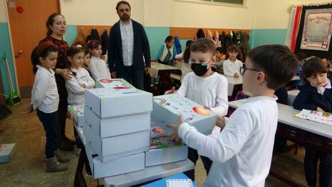 İ̇stanbul’da Öğrenciler, Depremzede Çocuklara "Canım Arkadaşım" İle Destek Eli Uzatıyor