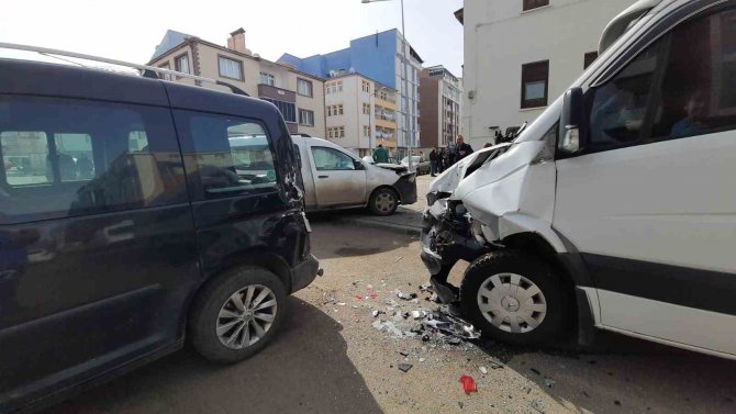 Kars’ta Zincirleme Kaza
