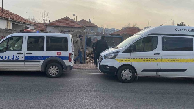 3 Yaşındaki Bebek Beşiğinde Ölü Bulundu
