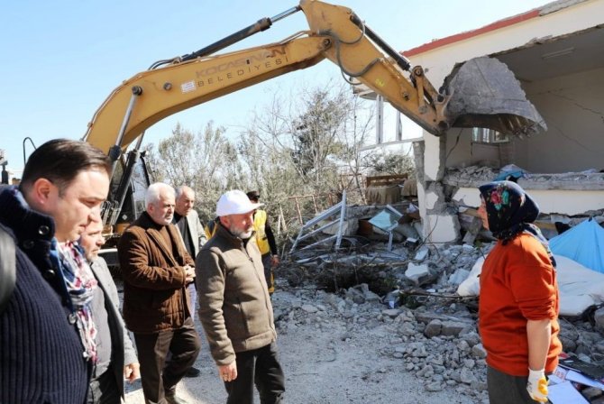 Başkan Çolakbayrakdar: “Kardeş Belediye Türkoğlu İçin Tüm İmkanlarımızı Sefer Ettik”