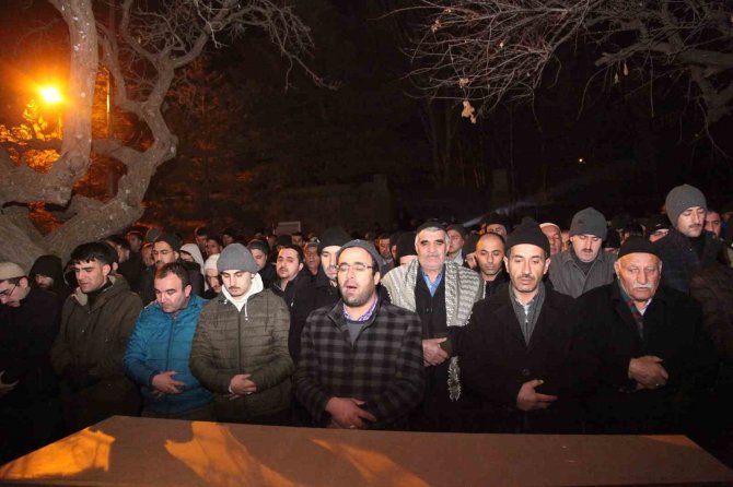 Malatya’daki Son Depremde Hayatını Kaybeden Bedih Kış Memleketi Bitlis’te Toprağa Verildi