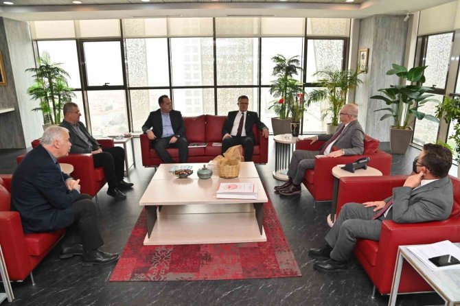 Başkanlar Afet Bölgesindeki Çalışmaları Değerlendirdi