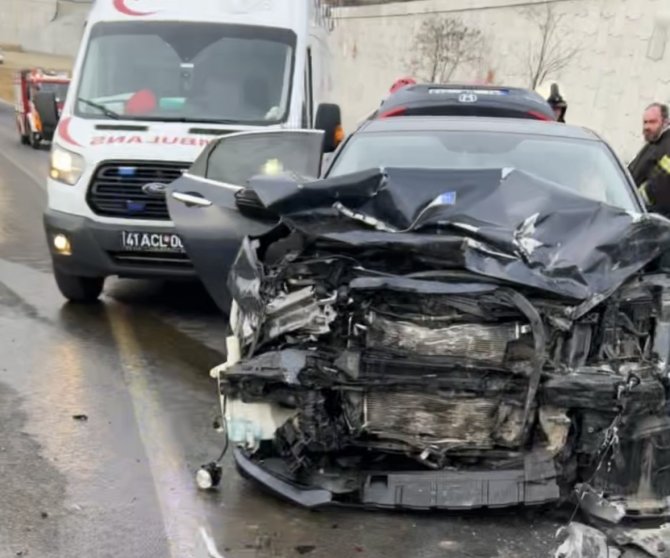 Aynı Belediyeden 3 Müdür Kazada Yaralandı