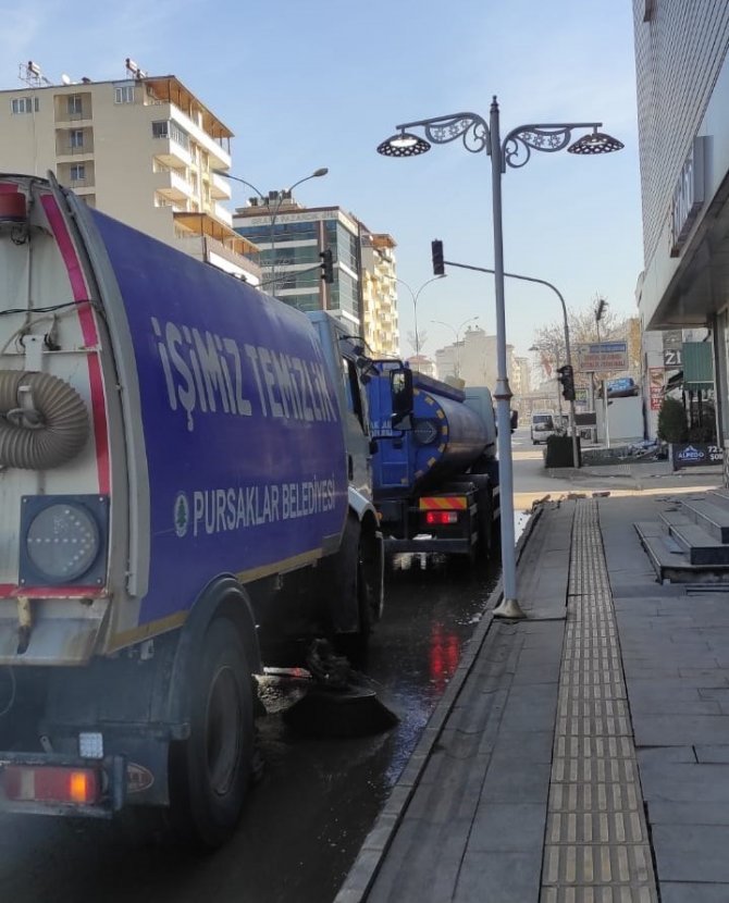 Pursaklar Belediyesi Temizlik Ekibi Deprem Bölgesinde