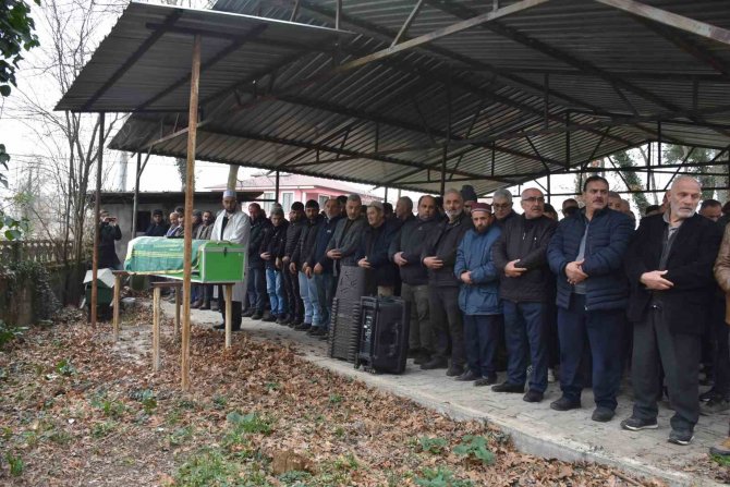 Pompalı Tüfekle Vurularak Öldürülen Genç Son Yolculuğuna Uğurlandı