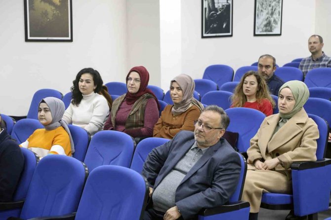 Subü Akademisyenlerin Sınıf Performansını Artırıyor