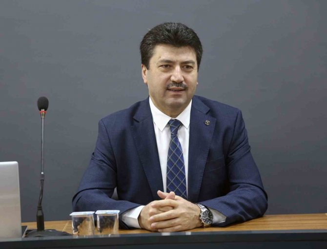 Subü Akademisyenlerin Sınıf Performansını Artırıyor