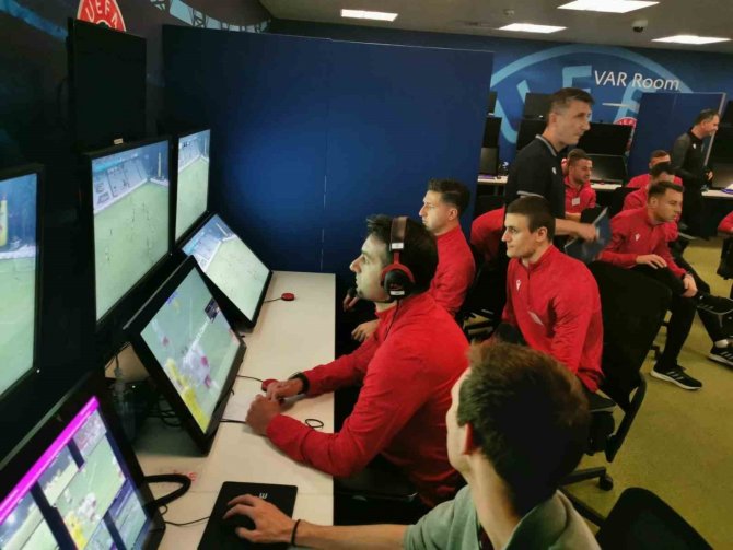 3 Süper Lig Hakemi Uefa’nın Düzenlediği Core Kursuna Katıldı