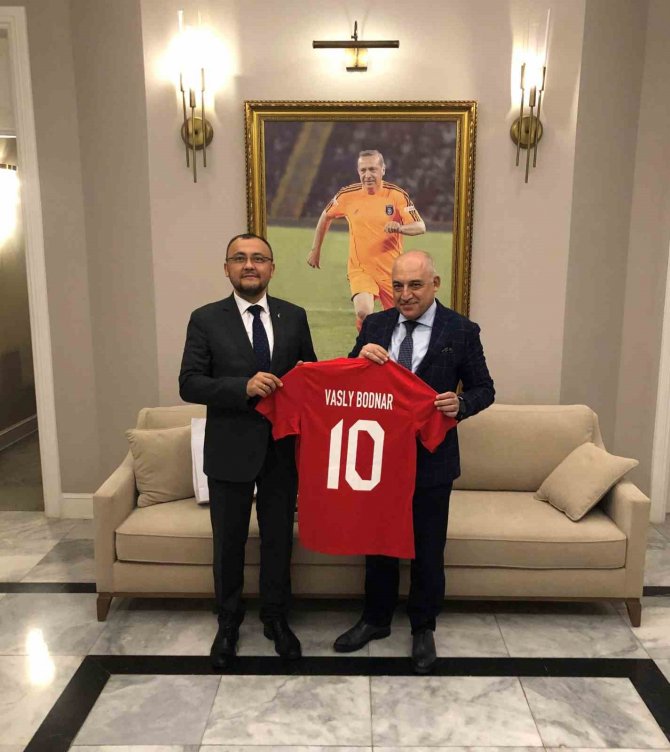 Ukrayna Büyükelçisi Bodnar’dan Tff Başkanı Mehmet Büyükekşi’ye Ziyaret