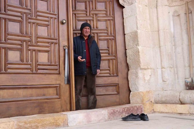 Tarihe Tanıklık Eden Medrese Görüntüsü İle Hayran Bırakıyor