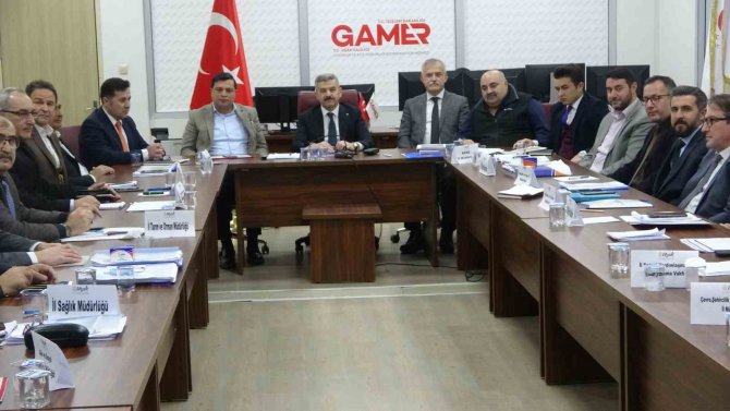 Uşak’tan Deprem Bölgesine 1 Milyon 300 Bin Battaniye Gönderildi