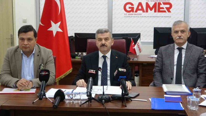 Uşak’tan Deprem Bölgesine 1 Milyon 300 Bin Battaniye Gönderildi