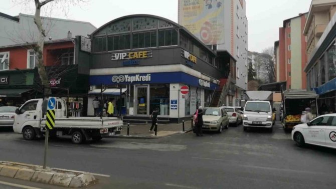Çekmeköy’de Oyuncak Silahla 130 Bin Tl’lik Banka Soygunu