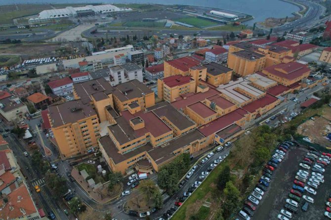 Büyük Kısmı Kapatılan Cerrahpaşa Tıp Fakültesi Havadan Görüntülendi