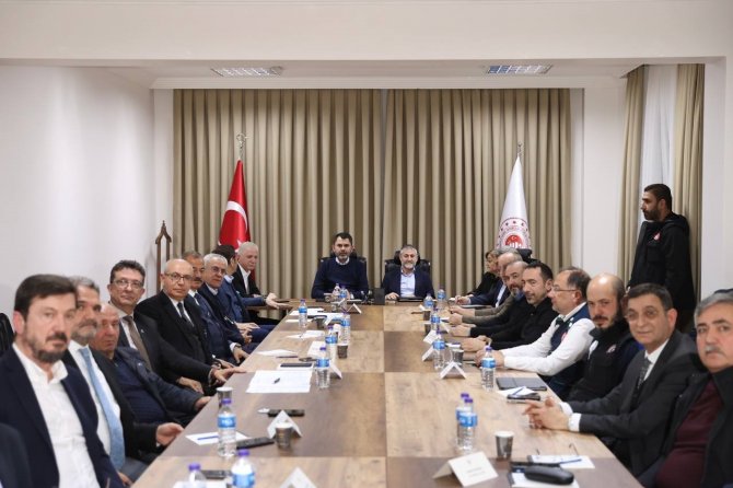 Bakan Kurum: “Hep Birlikte Bu Süreci Yürütmek Zorundayız”