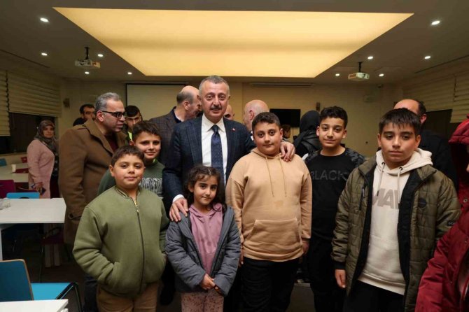 Başkan Büyükakın’dan Depremzedelere: "Sizler Bizim Baş Tacımızsınız"