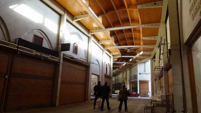 Tarihi Kapalı Çarşı Esnafı Normale Dönüyor
