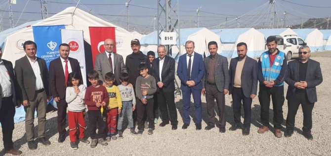 Müftülük Depremzedeleri Yalnız Bırakmıyor
