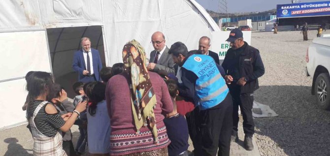 Müftülük Depremzedeleri Yalnız Bırakmıyor