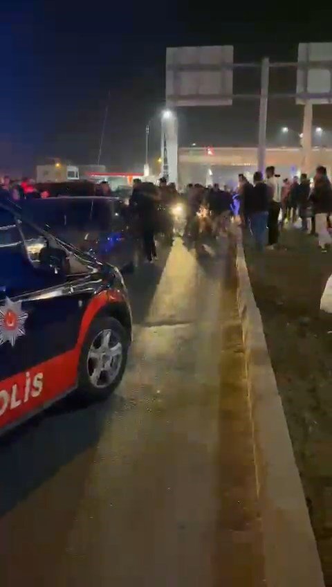 Trafikte Yol Verme Kavgası: 3 Gözaltı
