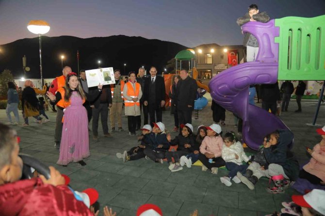 Gezici Çocuk Kütüphaneleri İ̇slahiye Ve Nurdağı’nda Çocuklarla Buluşuyor