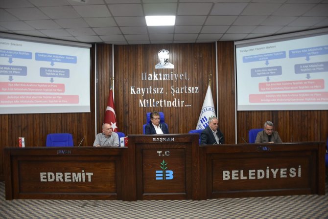 Edremit’te Afet Yönetim Toplantısı Yapıldı