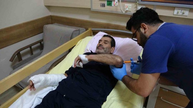 Depremde Eşi Yanında Can Verdi, 8 Saat Boyunca Dua Ederek Kurtarılmayı Bekledi