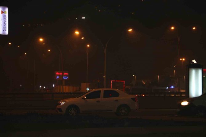 Kahramanmaraş Depremin Ardından Adeta Toza Gömüldü