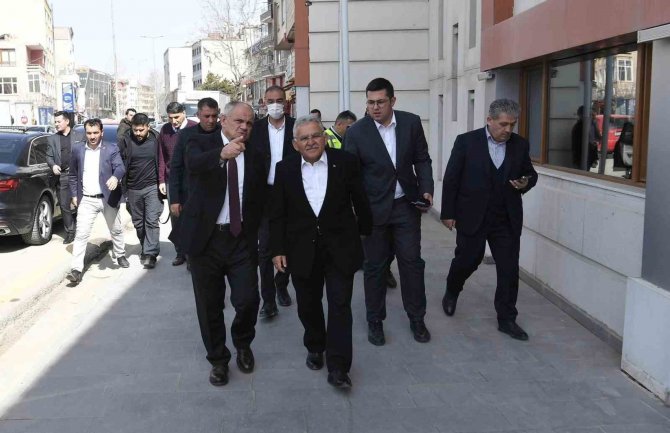 Başkan Büyükkılıç’tan Yahyalı’da Yatırım Değerlendirme Toplantısı