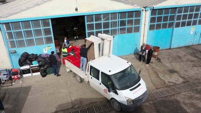 Keçiören Belediyesinden 500’den Fazla Aileye Ev Eşyası Desteği