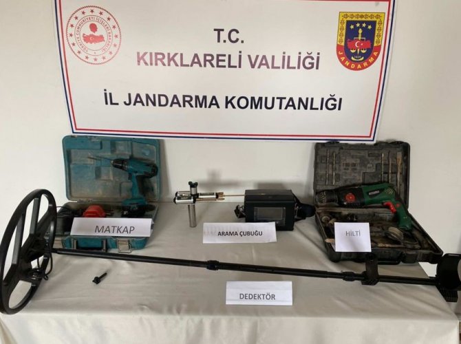 Çamur İle Yakayı Ele Verdiler