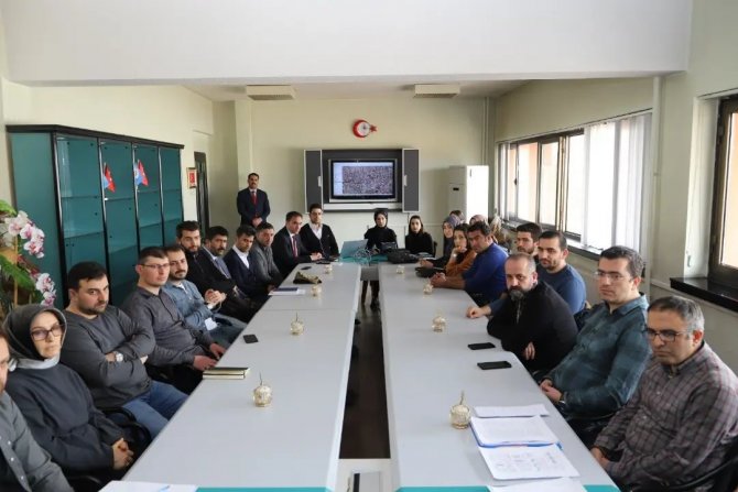 Komisyon Üyeleri Depreme Yönelik Yol Haritasını Belirledi