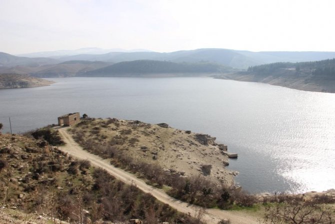 Salihli’de Su Ürünleri Av Yasağı Başladı