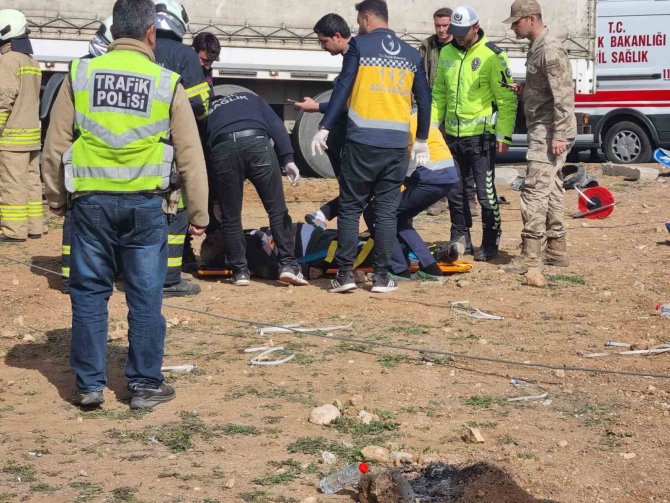 Mardin’de Tır Otomobili Biçti: 2 Ölü, 2 Yaralı