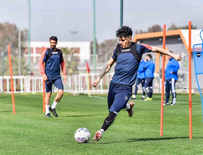 Başakşehir, Alanyaspor Maçı Hazırlıklarına Antalya’da Devam Etti