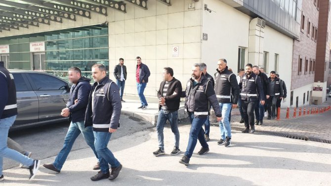 Eş Zamanlı ‘Kaçakçılık’ Operasyonunda 11 Kişi Adliyede