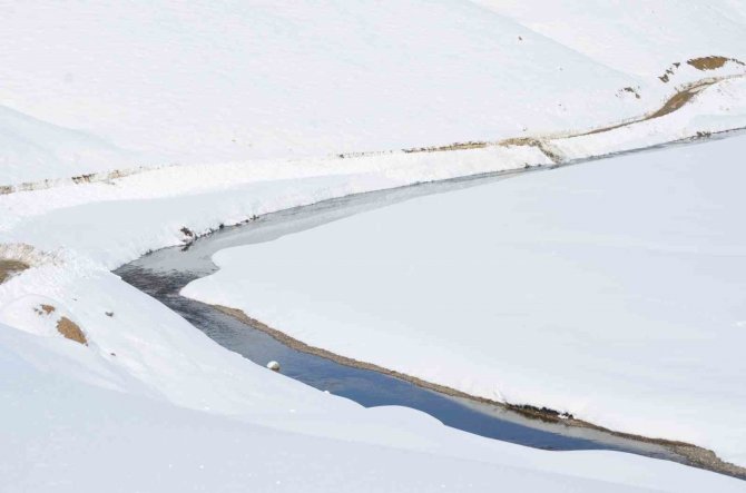 Buz Tutan Menderesler Çözülmeye Başladı