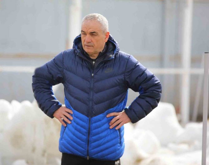 Rıza Çalımbay: “Fiorentina’yı Gözümüzde Büyütmüyoruz”