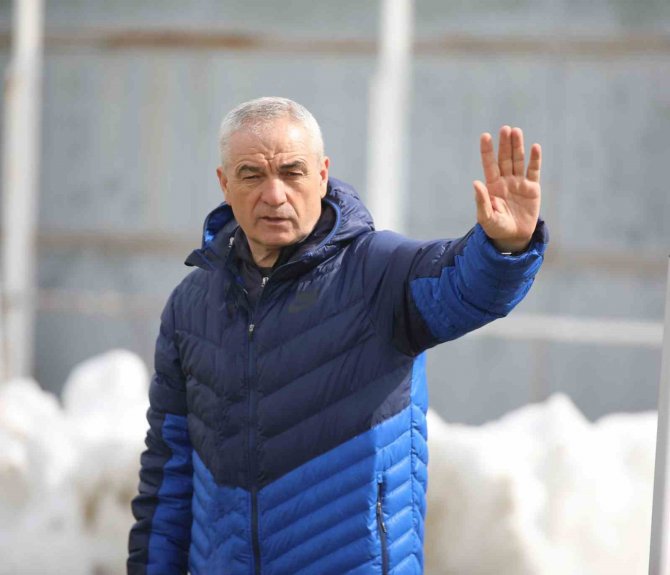 Rıza Çalımbay: “Fiorentina’yı Gözümüzde Büyütmüyoruz”