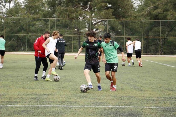 Genç Horozlar, Rize’yi Konuk Edecek