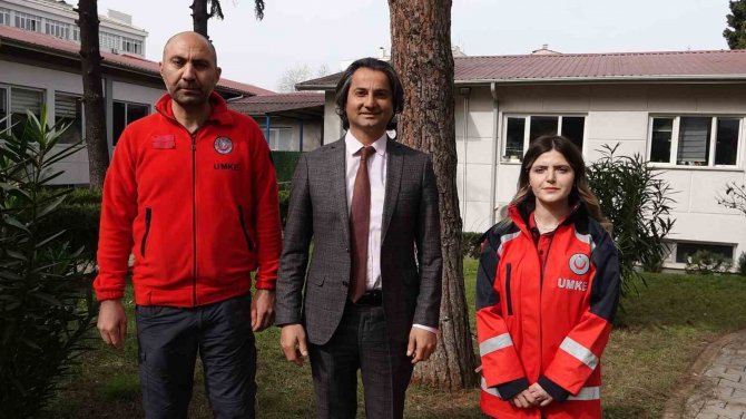 Adıyaman’da 3 Çocuğunun Cansız Bedeni İle Enkaz Altından Çıkan Naime Teyzeyi Umke Ekipleri Unutamıyor