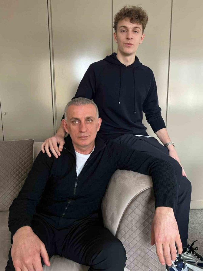 İ̇brahim Hacıosmanoğlu: "Şampiyonluğu Getiren Yönetimin 2-3 Sene Kredisi Olması Gerekir"